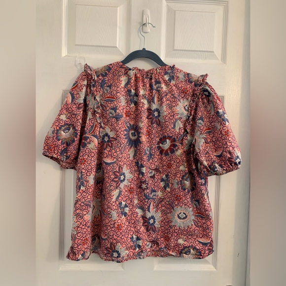 LOFT Women’s Floral Ruffle short Sleeve Blouse. Size Large $15 - Picture 4 of 4